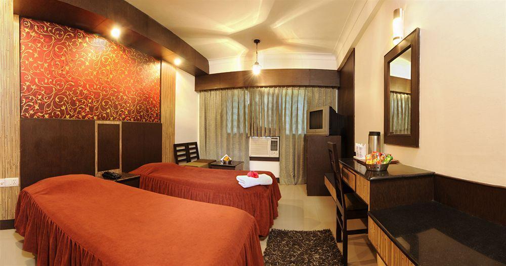 Hotel Atithi Агра Экстерьер фото