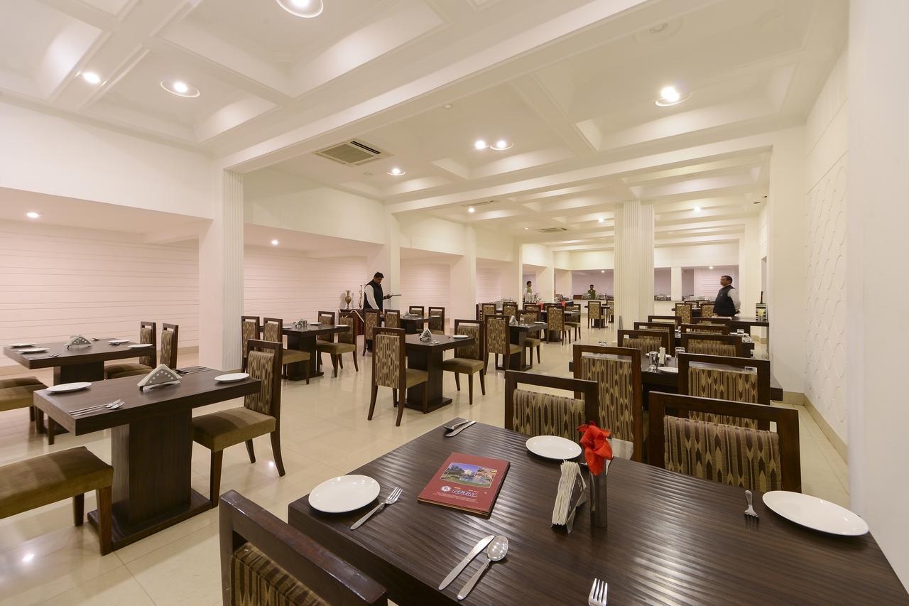 Hotel Atithi Агра Экстерьер фото