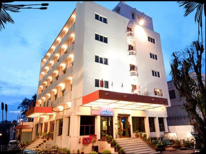Hotel Atithi Агра Экстерьер фото